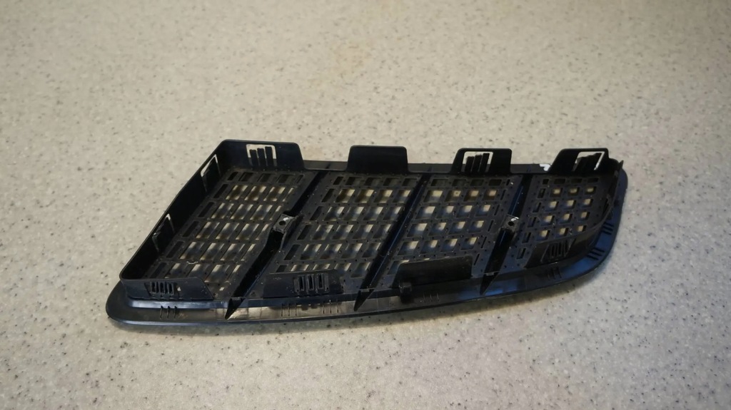 фото №2, Впуск воздуха капот правый mercedes slk w172 r172