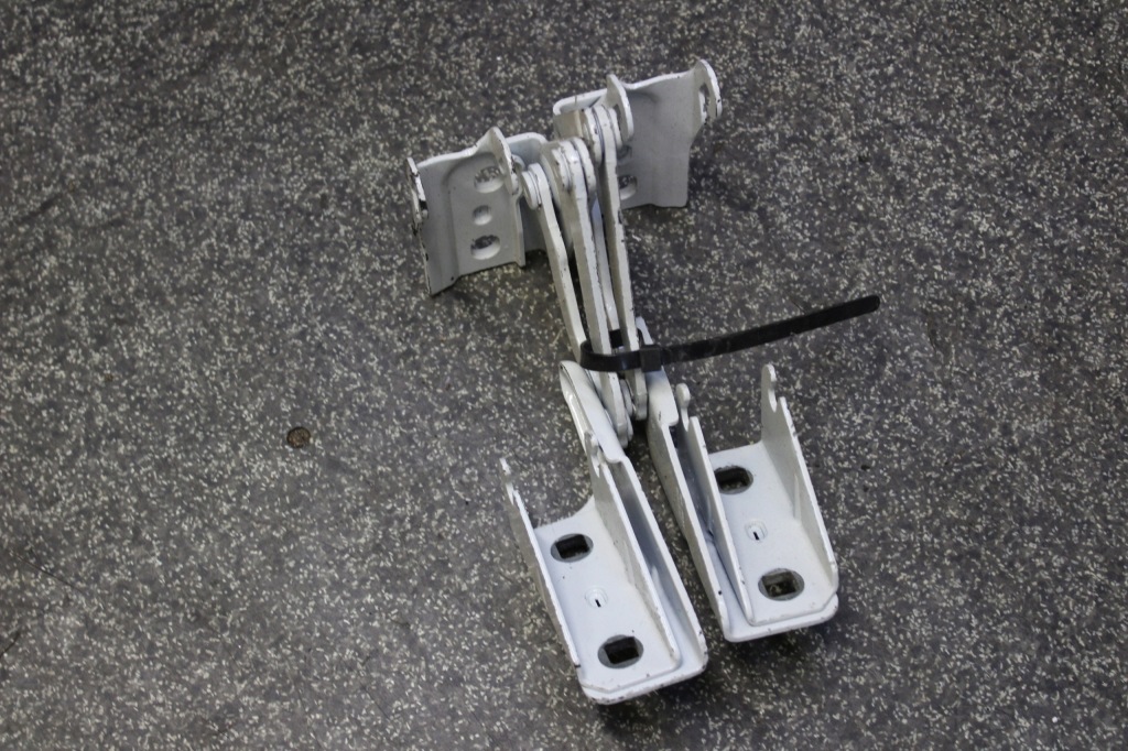 Купить Iveco daily 06-14r петля капот левая правая