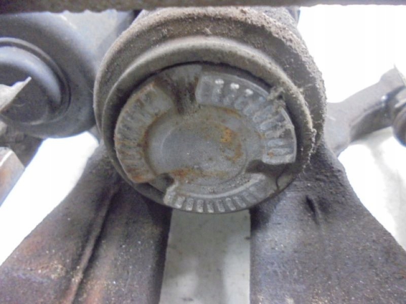 фото №7, Toyota c-hr суппорт задняя правый c 4922