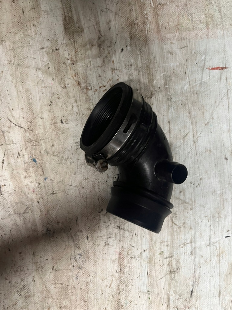 фото №1, Jaguar f-pace 2.0 i бензин труба воздуха