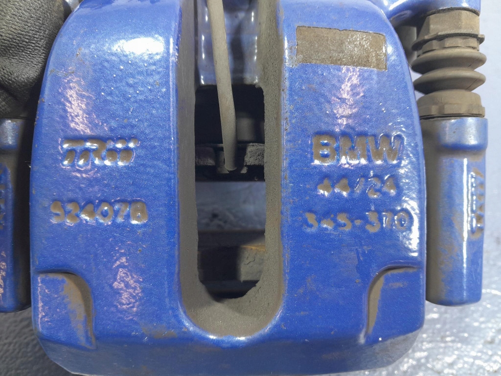 фото №4, Bmw x5 g05 2.0d суппорт тормозной скоба задняя правый m набор 44/24/345-370