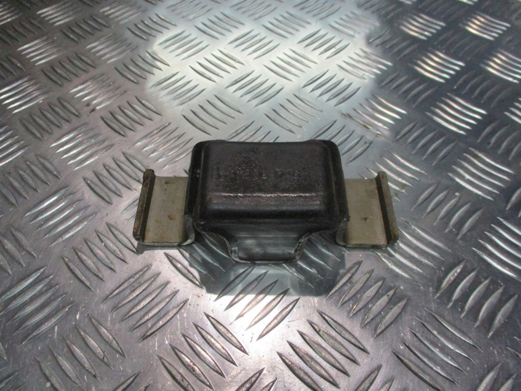 фото №1, Кронштейн гумовий елемент бампера jeep willys