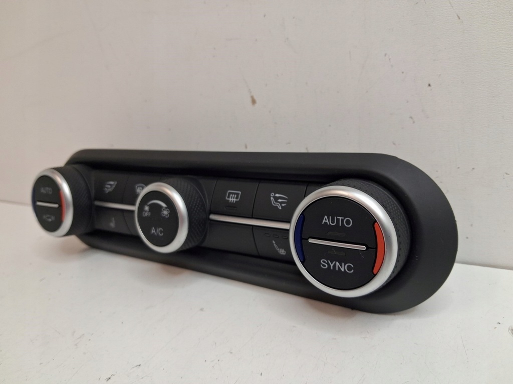 фото №3, Панель кондиционера alfa romeos stelvio 01561390670