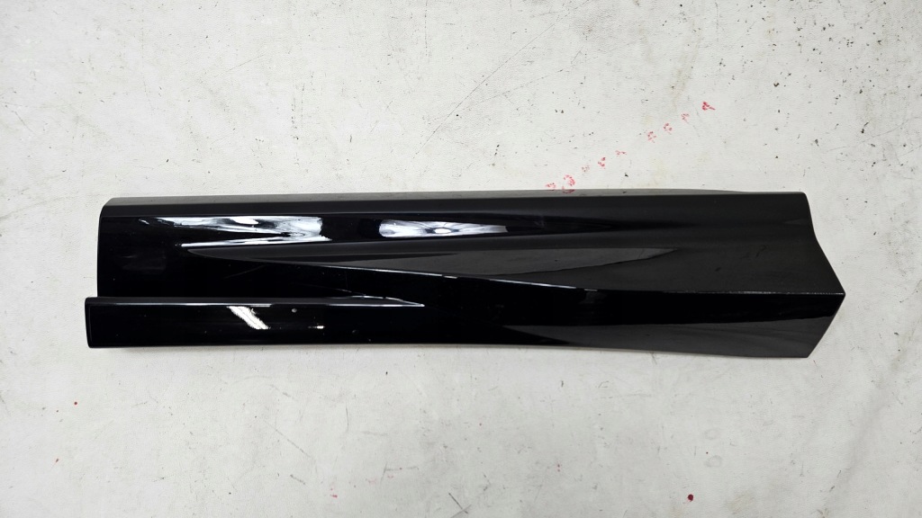 фото №1, Молдинг дверь левый задняя aston martin dbx ny83-23985-aa