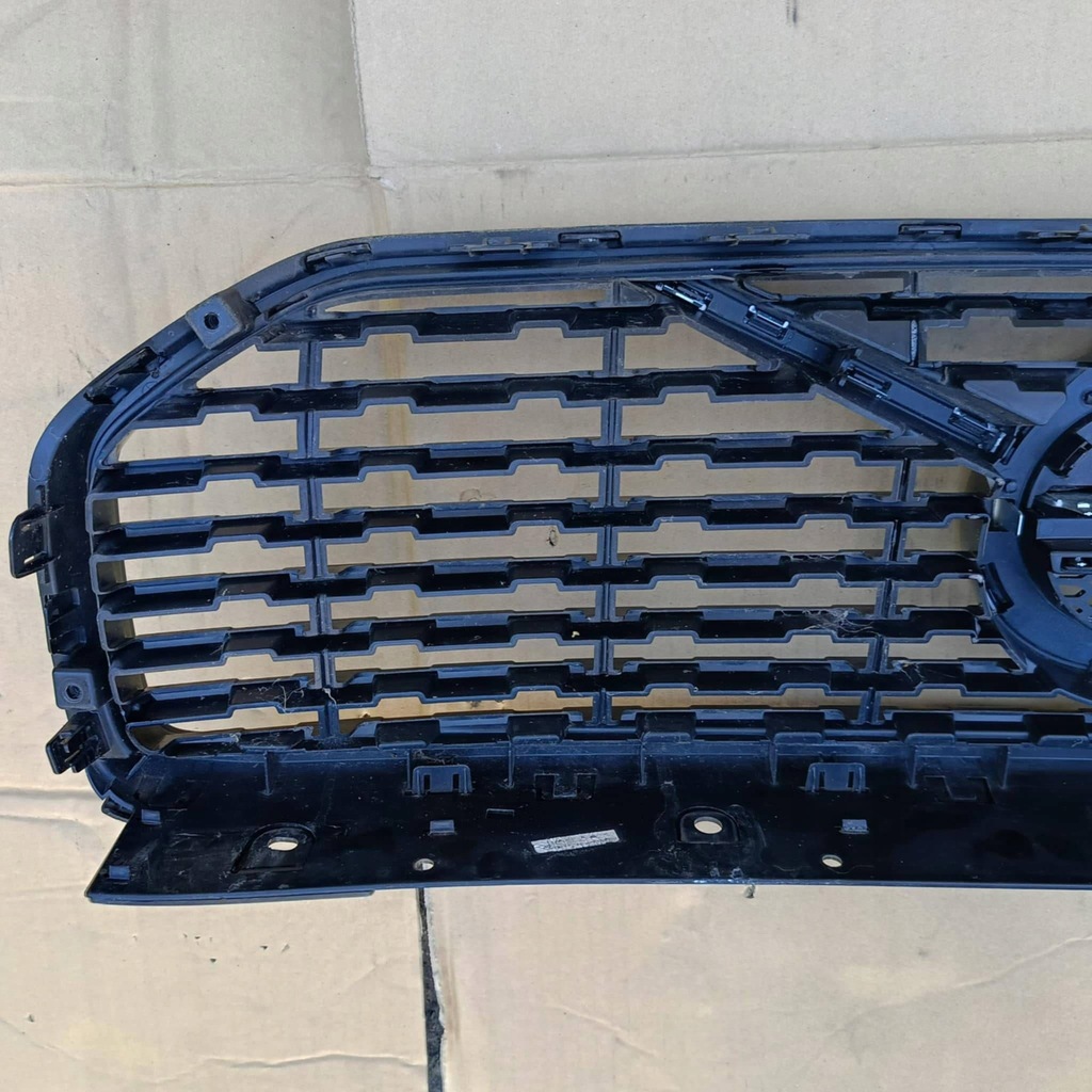 фото №6, Решётка радиатора перед значок хром volvo xc40 ii 2017- камера r-design