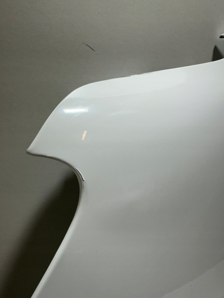 Крило ліве передній перед кронштейн  renault master в Україні