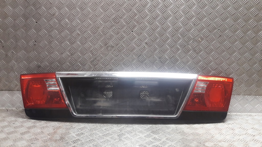 фото №1, Kia magentis накладка крышки задняя 87370-3c200