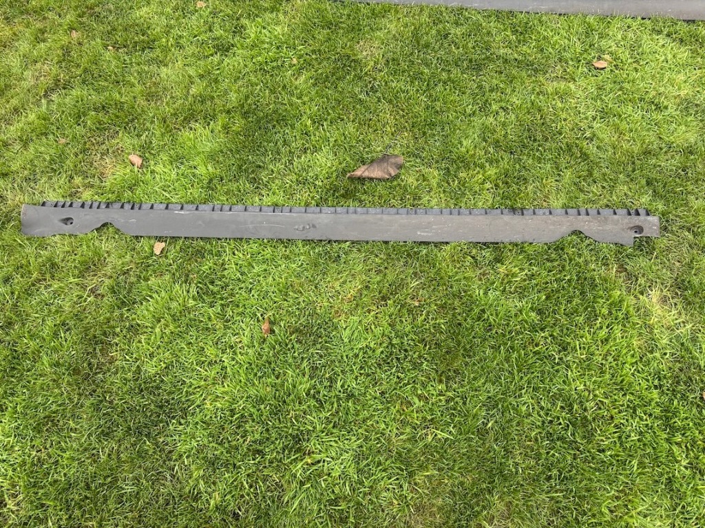 фото №1, Tesla model my y порог правый накладка порог оригинал 1845523-00-a