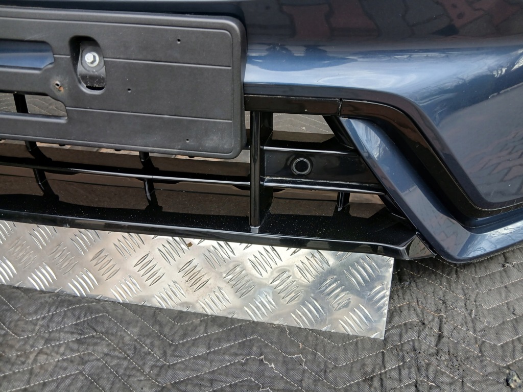 Бампер перед камера радар 6pdc колір 723 volvo xc60 2 рестайлінг  2023r Ціна