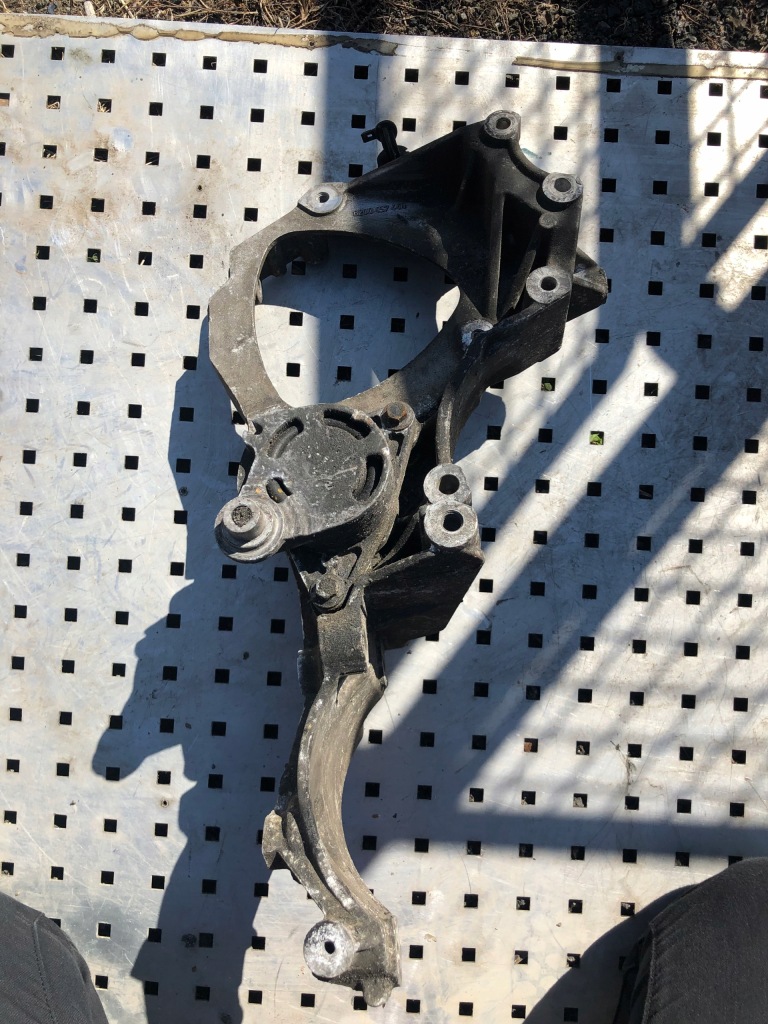 фото №1, Кронштейн двигателя master ii movano 8200457448