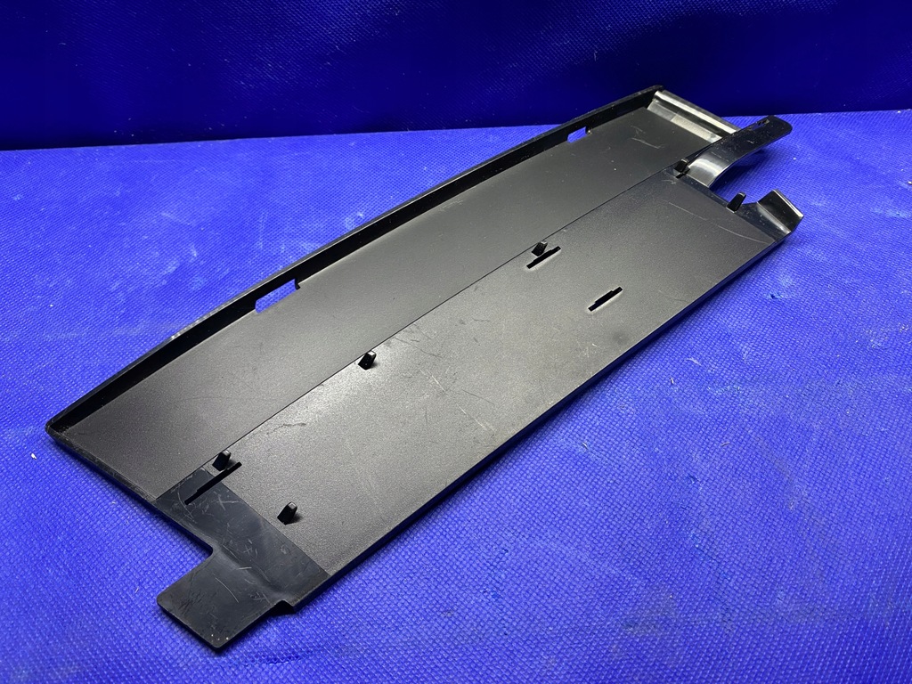 фото №8, Audi q7 4l передняя правая заглушка бампера решётка решётка радиатора перед 4l0807796