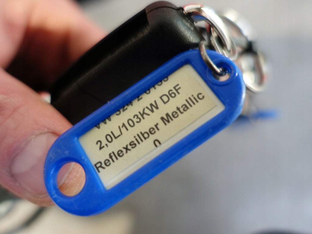 фото №8, Vw beetle 5c 2.0 tdi блок управления набор стартовый счетчик замок зажигания 2 ключи