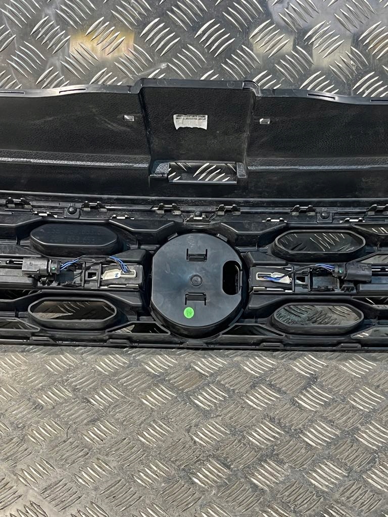 фото №8, Решётка радиатора решётка радиатора vw troc t-roc 2ga r-line 2ga853651j с подсветкой led