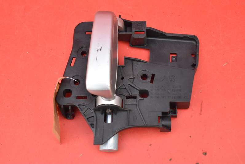 фото №1, Ручка внутренняя правая задняя серебристая 9682100677 peugeot partner 2 ii 08-12