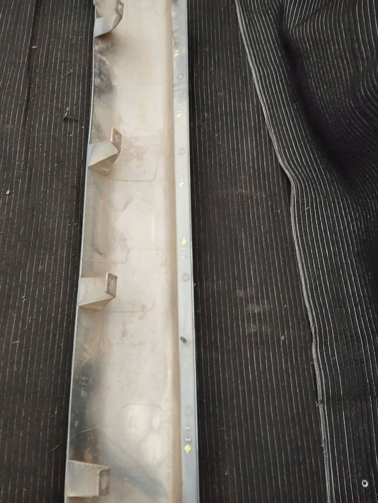 фото №11, Молдинг накладка поріг права dodge durango iii 1td30trmaa