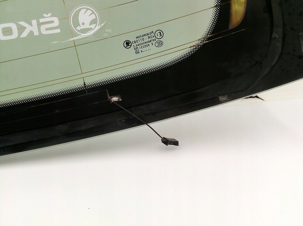 фото №7, Skoda scala 2019 999cm3 657845049b стекло крышки задний / багажника