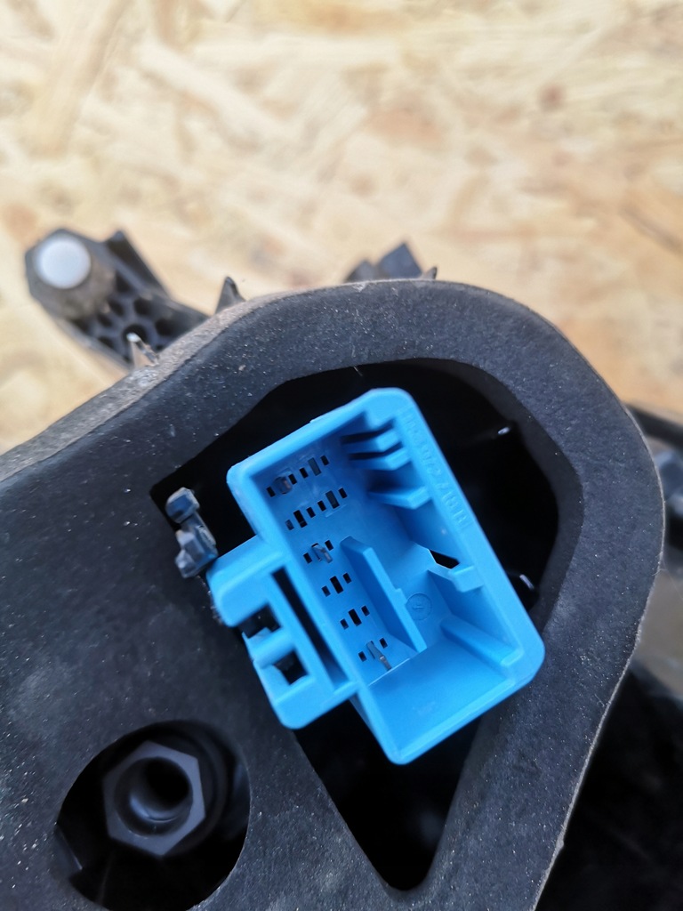 фото №8, Vw t-roc лампа левый задняя 2ga945095a