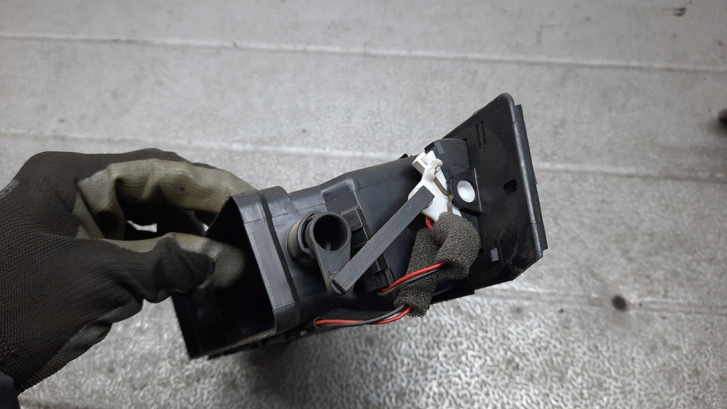 фото №12, Решётки обдув audi a6 c5 4bi820902 4b1820951