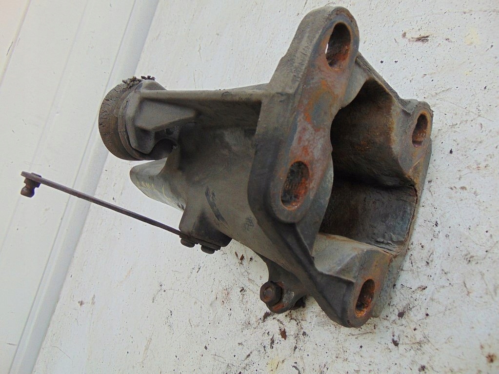 Купить Scania r124 420 99r кронштейн опрокидывания башенка левая