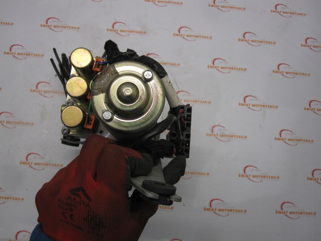 фото №5, Audi a4 b6 ii 03r насос дах 8h0871611