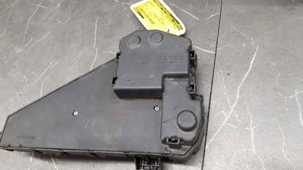 фото №9, 6906603 коробка запобіжників bmw e60