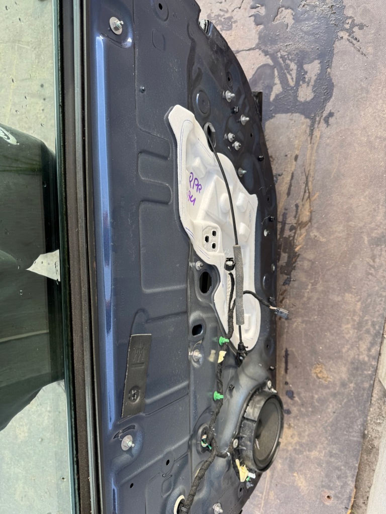 Дверь правый перед передние renault talisman terpr Оригинал