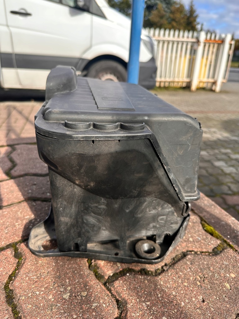 Mercedes cla w117 gla w156 коробка корпус акумулятор Недорого