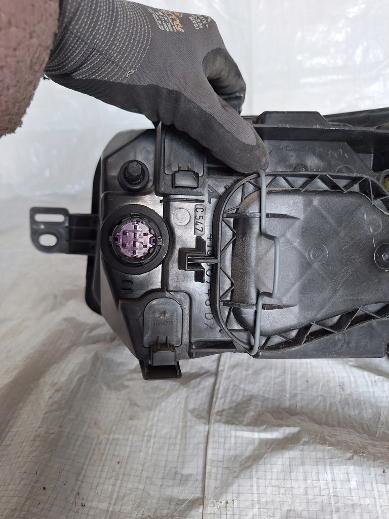 фото №11, Fiat panda ii 09-13 лампа передняя правая фара 51867675 nowa