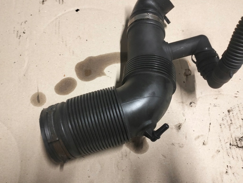 фото №12, Труба повітрозабірник повітря skoda rapid fabia ii 6r0129654c 1.6 tdi