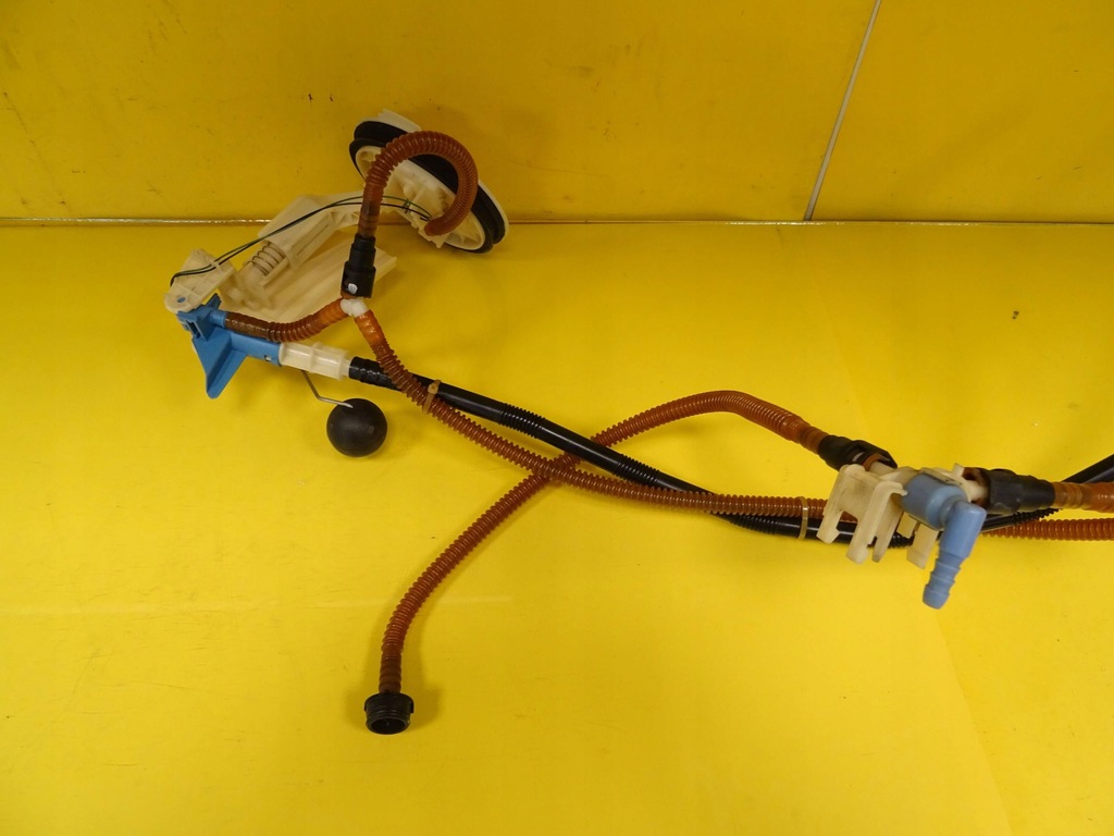 фото №7, Датчик уровня топлива audi a4 b6 3.0b v6 8e0201317n nr52