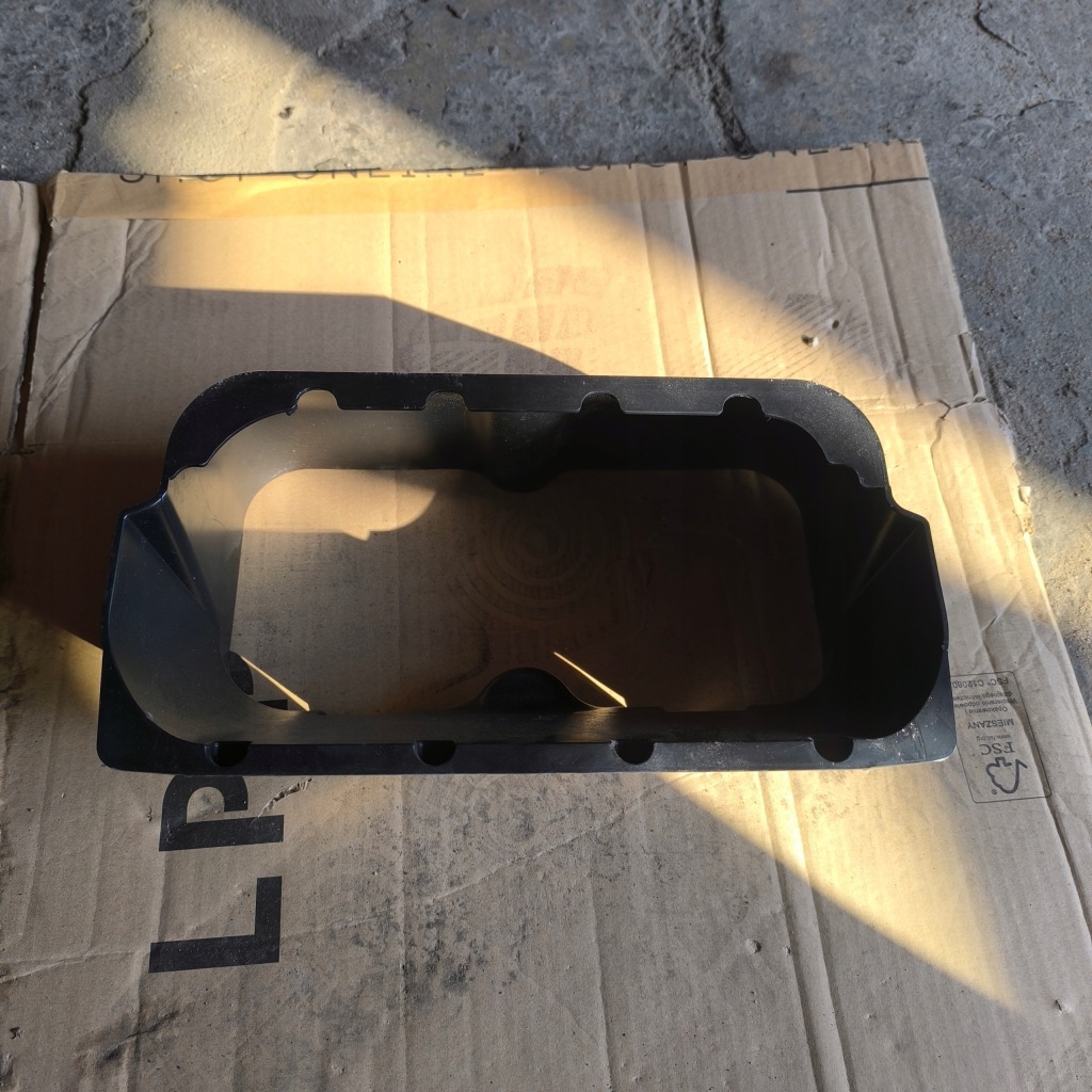 фото №1, Bmw f10 бардачок правий багажника 9163192