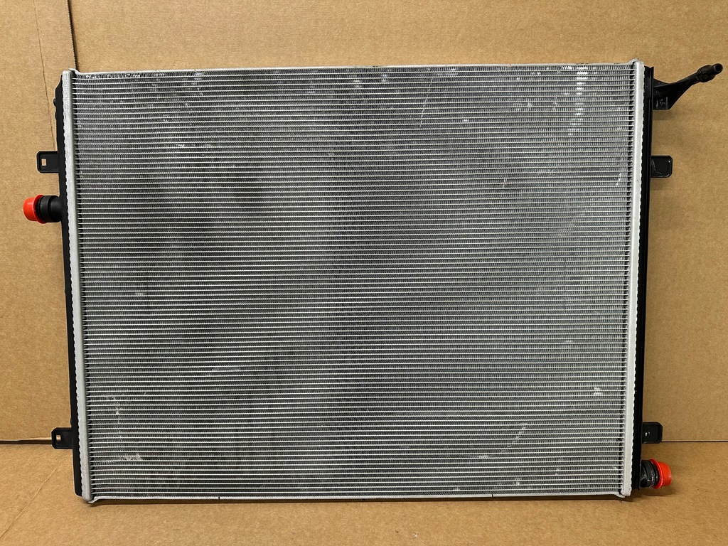 фото №1, Mercedes amg w206 w214 радиатор wody idealna