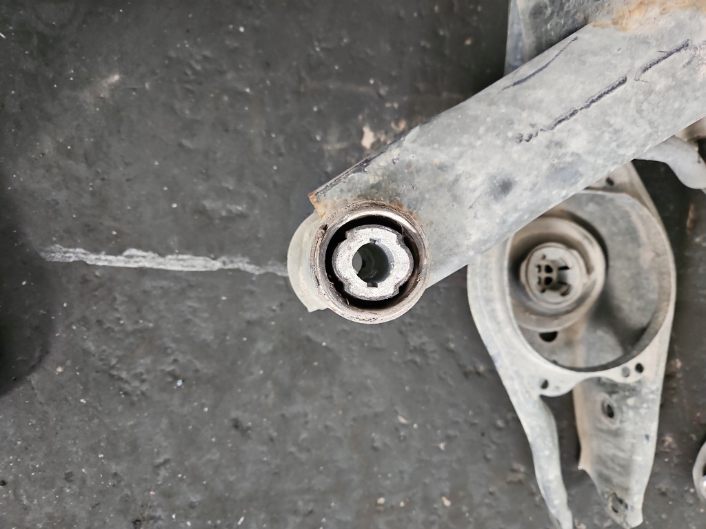 фото №8, Задняя балка oś задняя рычаги kpl skoda karoq 17-21 4x4