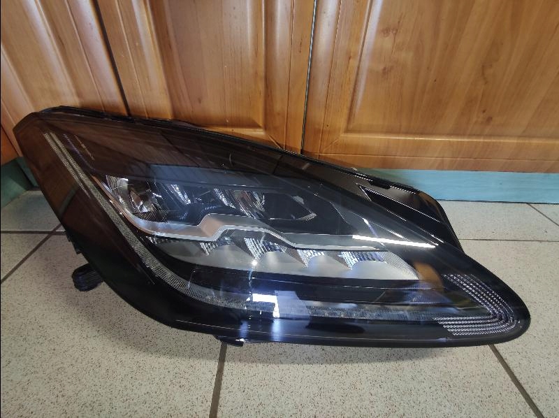 Купить Фара передняя jaguar e-pace full led j9c3-13w029