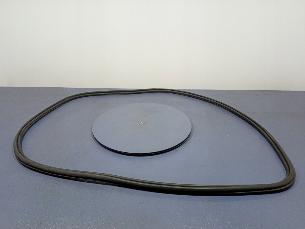 фото №1, Volvo xc60 ii 17- прокладка дверь перед передняя 31424344