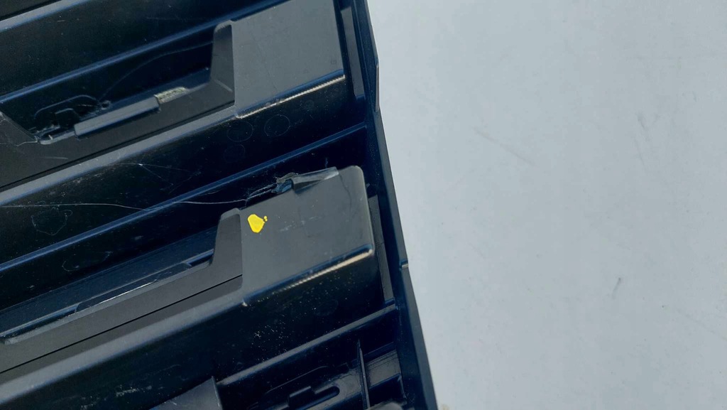 фото №9, Vw touareg iii 760 18- решітка радіатора решітка радіатора бампера перед black 3137