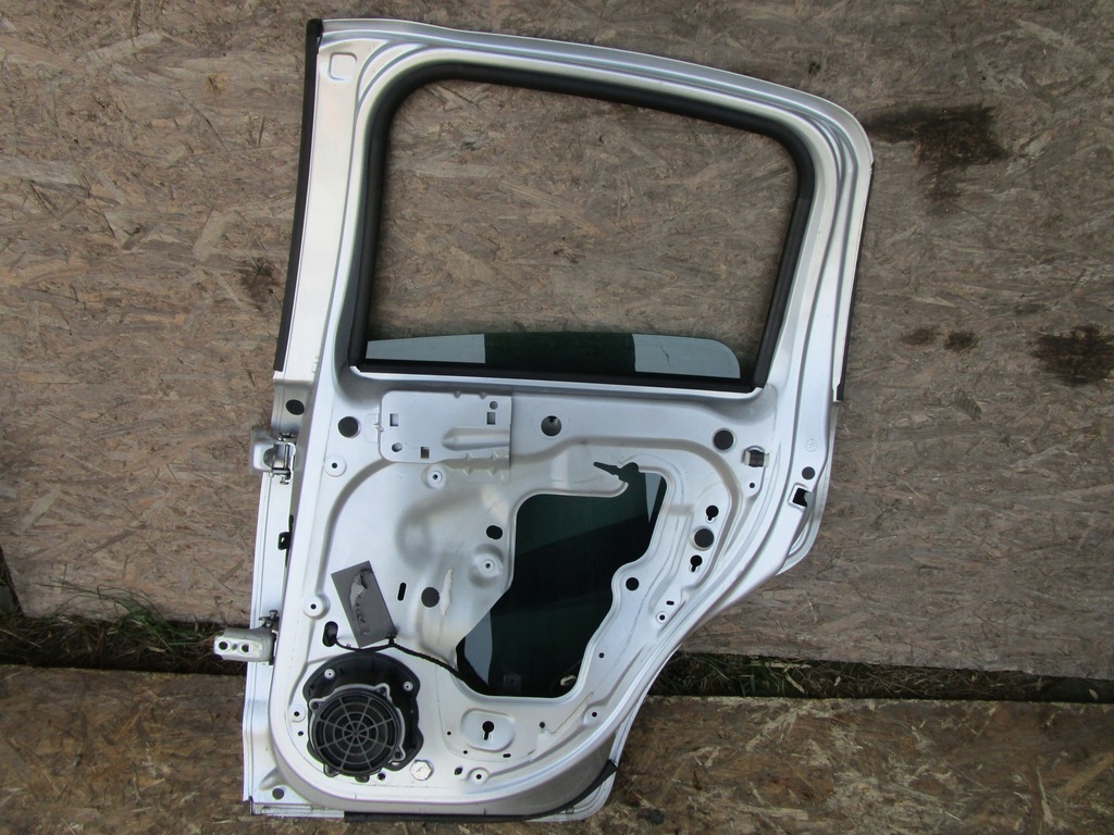 фото №6, Дверь задняя правое citroen c3 ii 09-