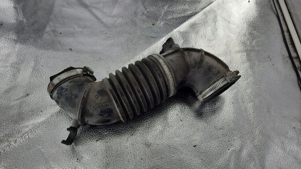 фото №1, Volvo v40 s40 lift fl 1.8 труба воздухозаборник воздуха