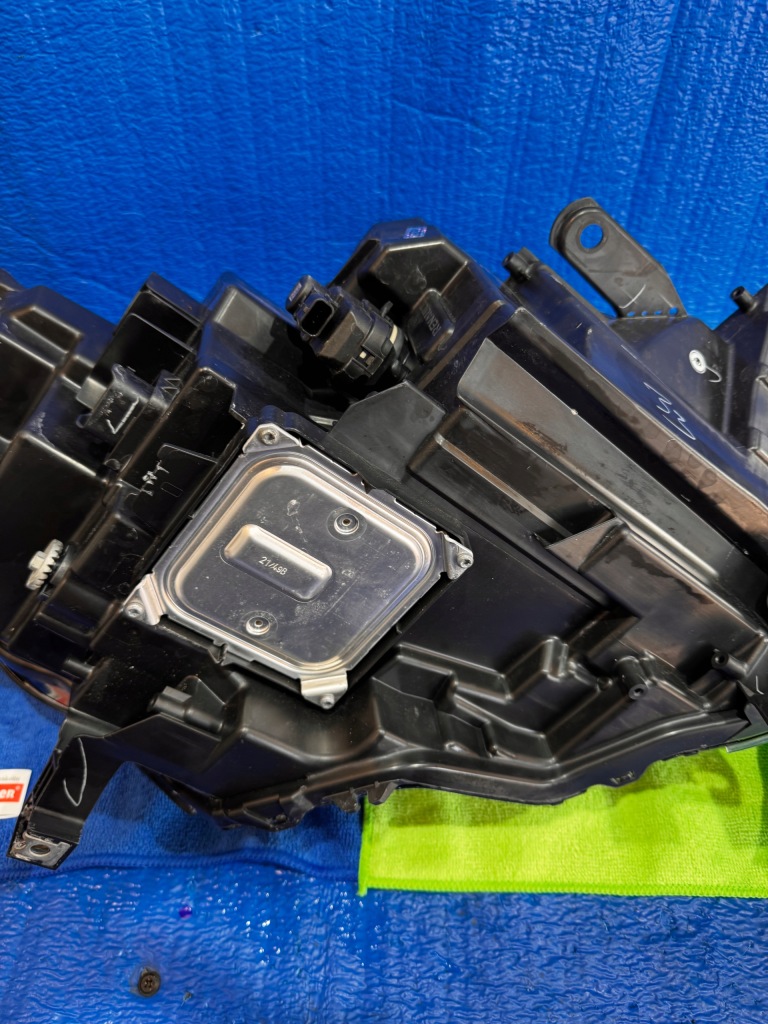 Фара передняя правый  левая full led комплект renault kangoo iv 4 2021- с Разборки