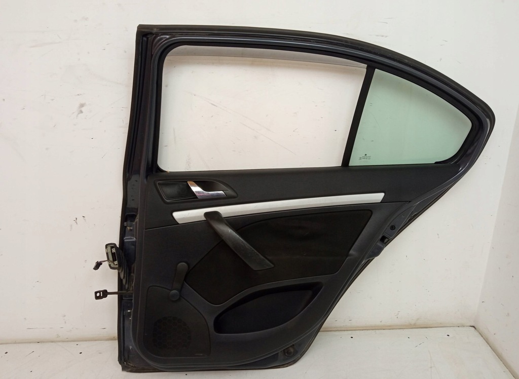 фото №5, Дверь правый задняя skoda octavia