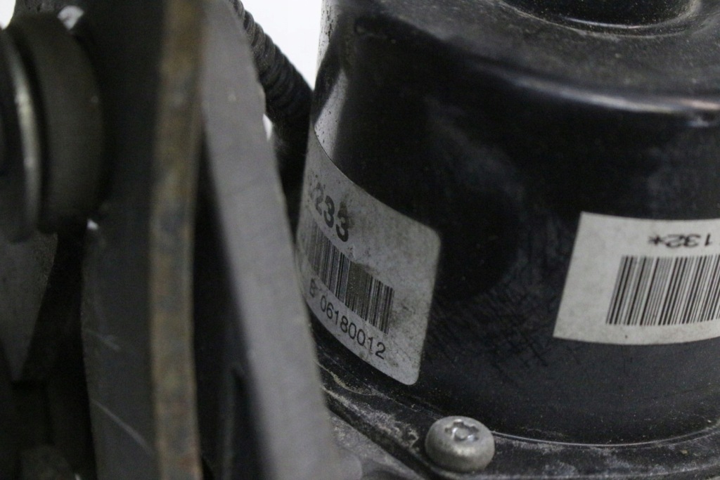 Вакуум насос td8233 peugeot ion citroen c-zero Ціна