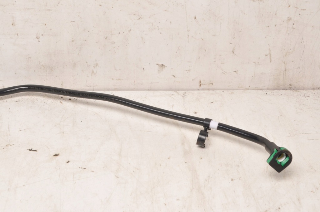 Volvo xc60 ii труба шланг патрубок do фільтра вугільний 32312405 в Україні