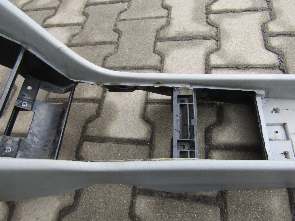 3 mercedes w124 тунель середній szary Зі Шроту