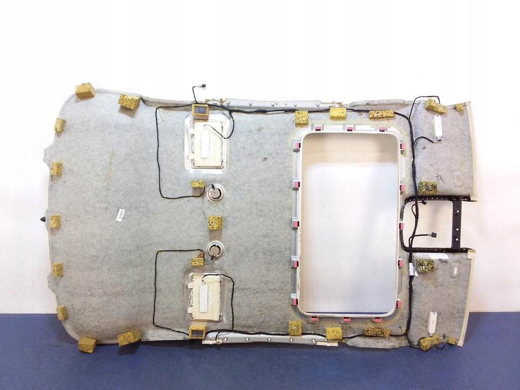 фото №4, Audi a8 d4 long потолок защита солнцезащитный