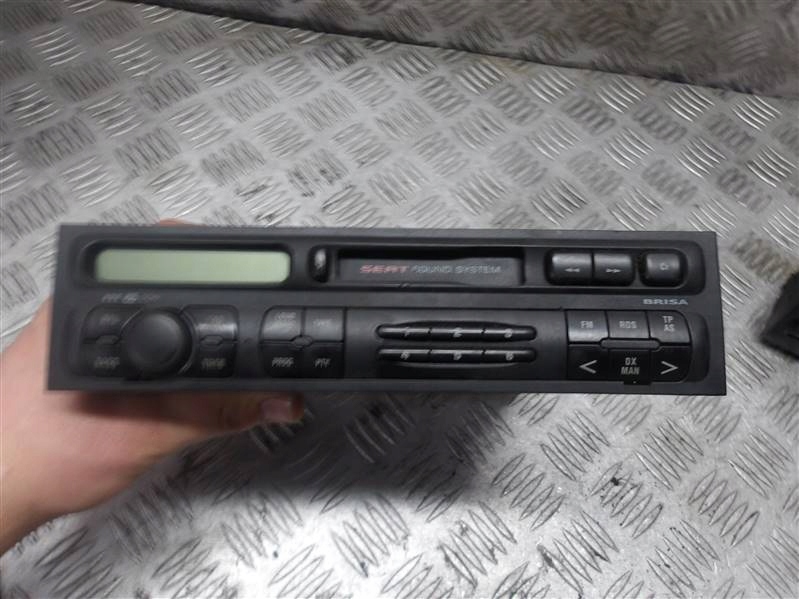 фото №1, Seat toledo ii радио радиопроигрыватель brisa 1m0035152a kod 1870