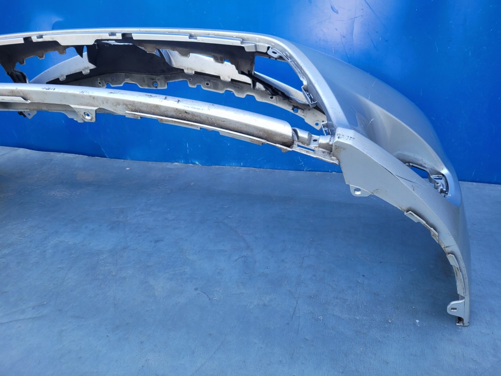 Купити Toyota verso рестайлінг  2013-2018 13-18 бампер передній 52119-0f120 без  датчиків