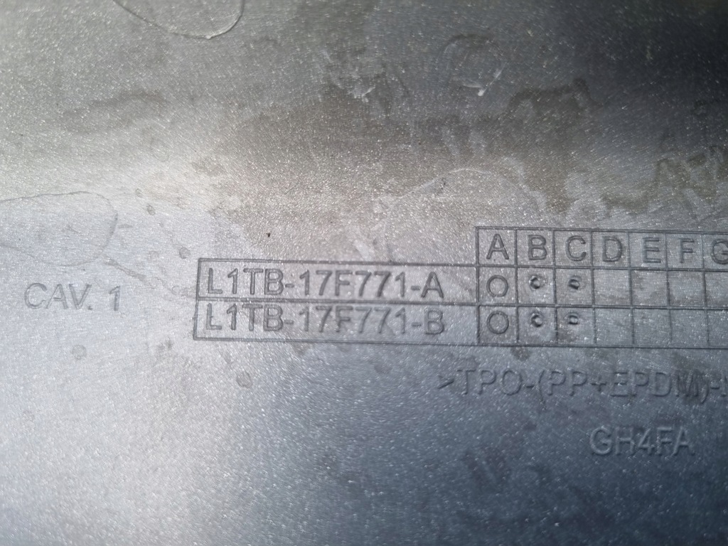 фото №5, Puma накладка бампера спойлер l1tb-17f771-a