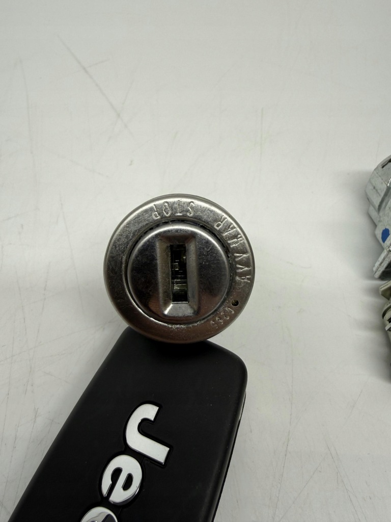 Jeep renegade ключ замок зажигания цилиндр замка вкладка Оригинал