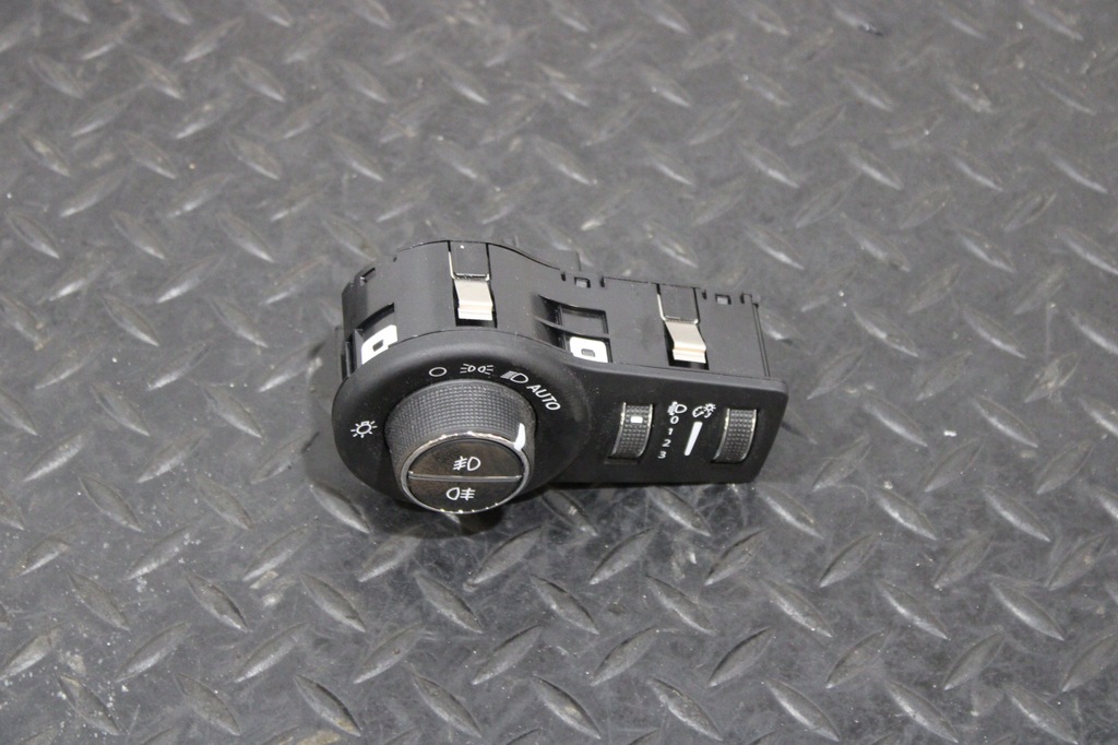 фото №1, Выключатель света jeep renegade lift 07356965670