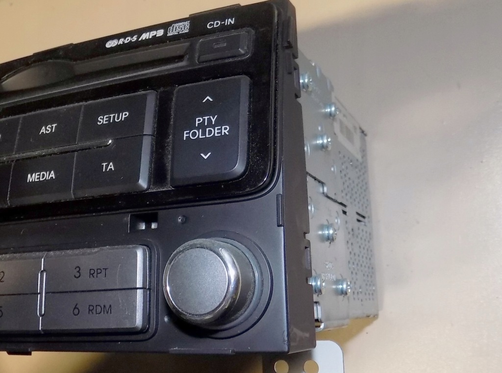 фото №2, Hyundai i20 радио cd заводской 96121-1j252